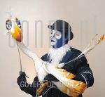 22-03-2005 Lion King, Rutger le Poole with Zazu, on behalf of musical The Lion King, by order of Stage-Entertainment

[keywords]Half Length, Posed[/keywords]